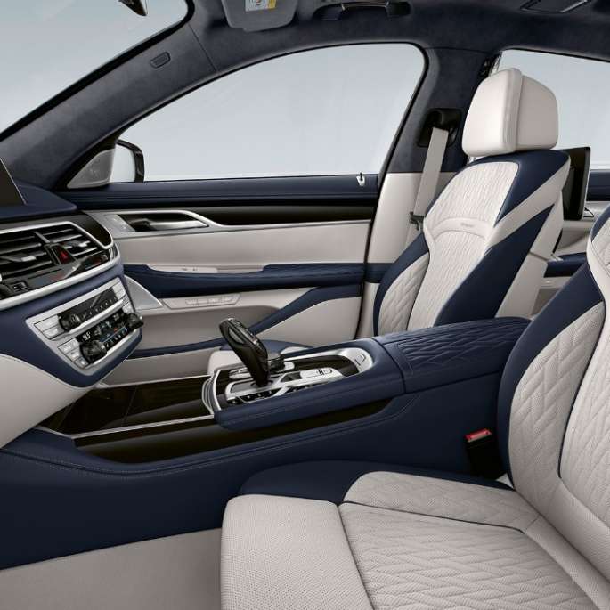 全新BMW旗艦豪華房車THE 7 - M Sport 全新BMW旗艦豪華房車THE 7 - M Sport