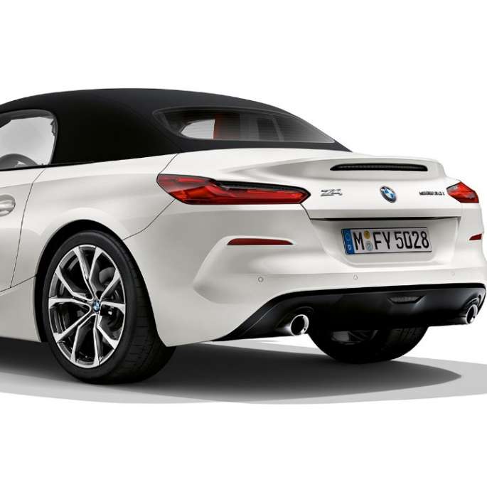 BMW Z4 Roadster Model Sport Line BMW Z4 Roadster Model Sport Linel,正面四分之三角度拍攝
